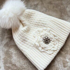 La-El All White Wool & Angora Detachable Pom Pom Beanie Hat (White POM)